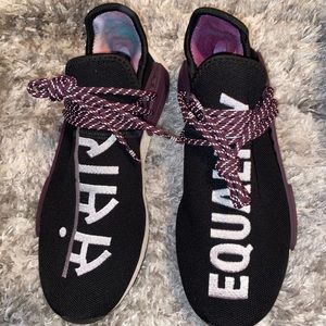 Pharell Williams HU HOLI NMD MC "EQUALITY"